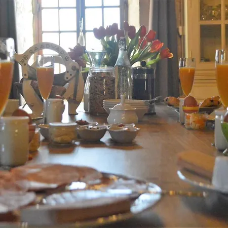 D'hotes Manoir Hanslot Le Sable Bed and Breakfast *